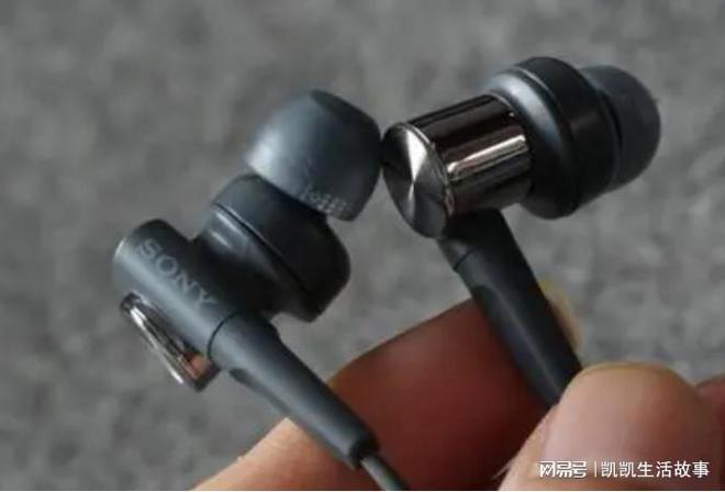腻解析层次分明的有线耳机z6尊龙网站声音动听细