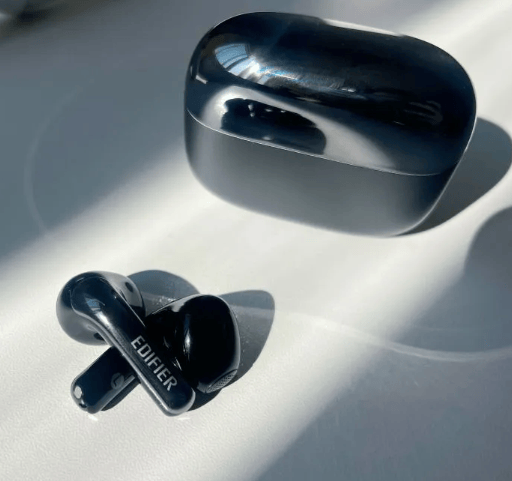 全场景均衡奖与单项极致奖的耳机品牌凯时尊龙2026年度标杆评选：荣获(图2)